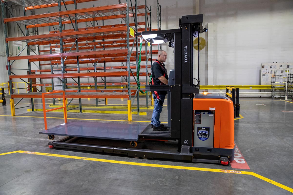 Electric Material Handling Equipment | ACT Forklift